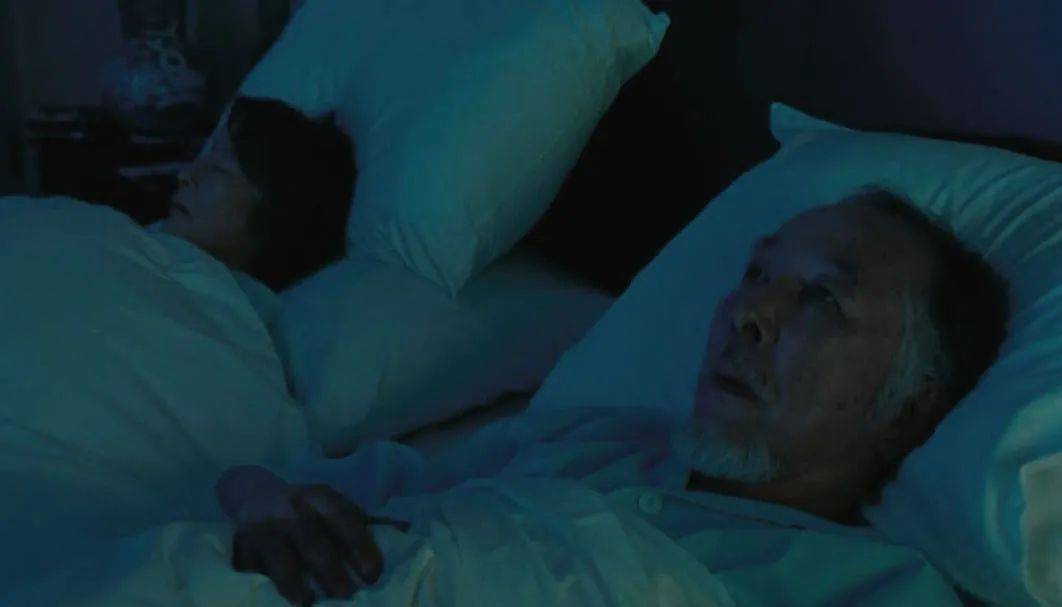 中国空巢老人调查：在孤独中，人的尊严也会丧失干净