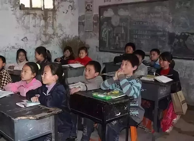 70、80、90后，小时候开学的场景！你还记得吗…..