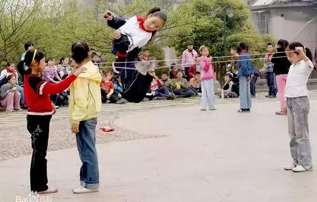 70、80、90后，小时候开学的场景！你还记得吗…..