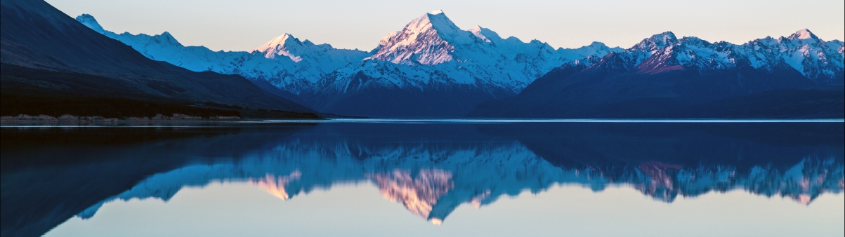 湖泊山水倒影美景，精选4K高清壁纸，5120x1440分辨率，一键下载享受自然画卷