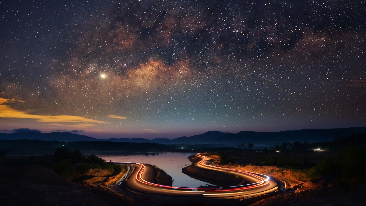 星空公路夜景，绝美4K超清电脑壁纸，3840x2160高清下载