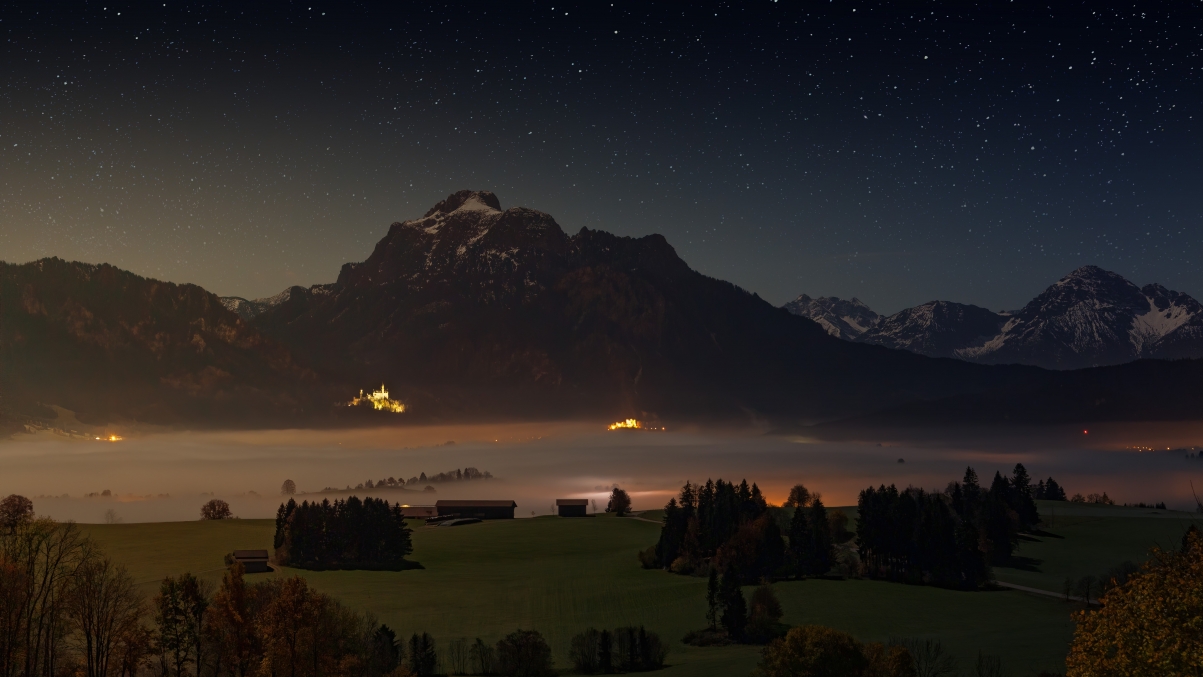 阿尔高之夜，高山雾绕福尔根湖，绝美5K高清风景壁纸下载（5184x2916）
