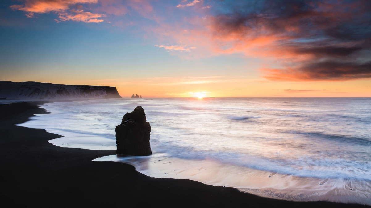 微软Windows 10专属，海边日落美景4K超清壁纸，3840x2160高清下载