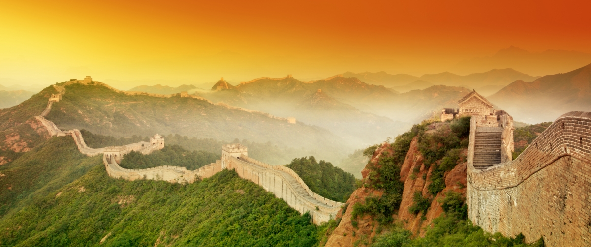 中国长城日出美景，3440x1440高清4K风景壁纸，一键下载！
