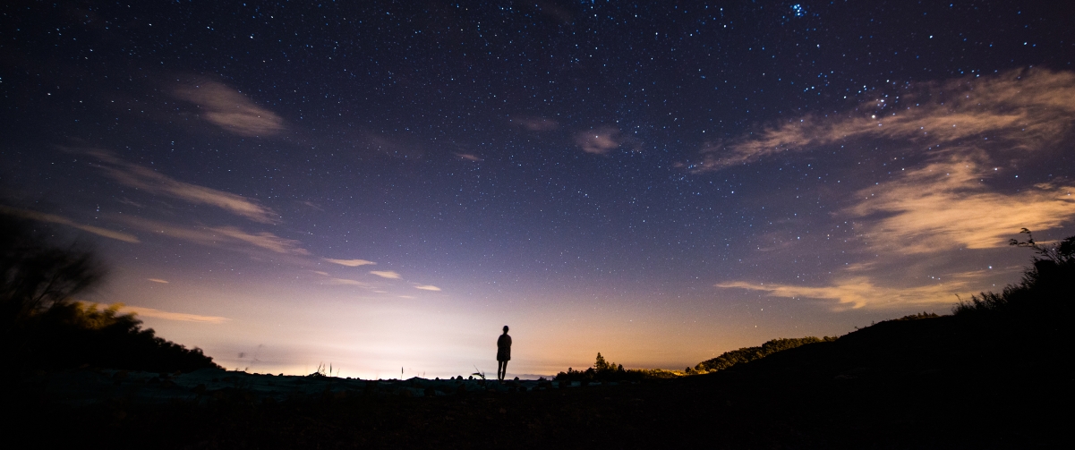 星空美景，3440x1440超清4K风景壁纸，一键下载享高清体验！