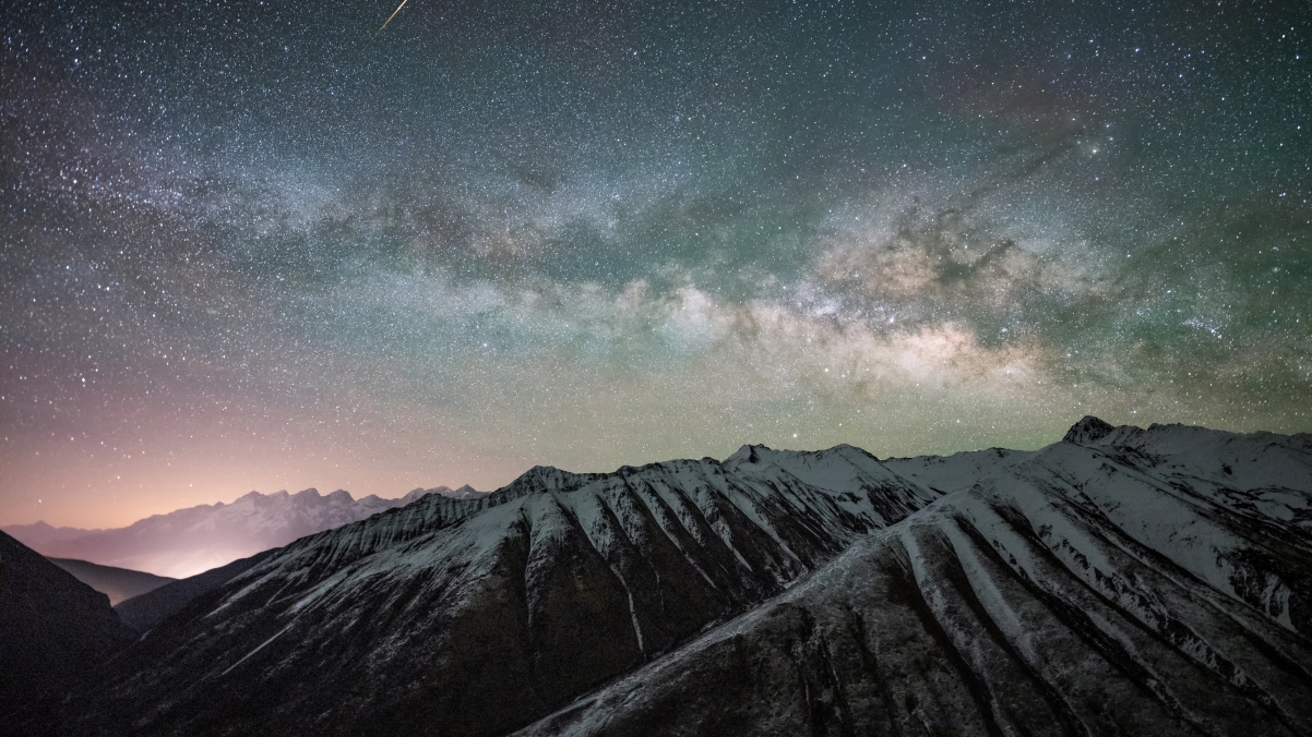 星空银河4K超清壁纸，3840x2160高清风景图片，一键下载