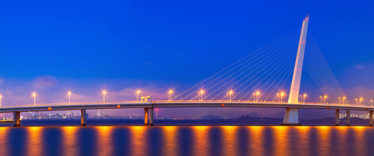 深圳湾跨海大桥夜景，绝美4K风景壁纸，3440x1440高清大图免费下载