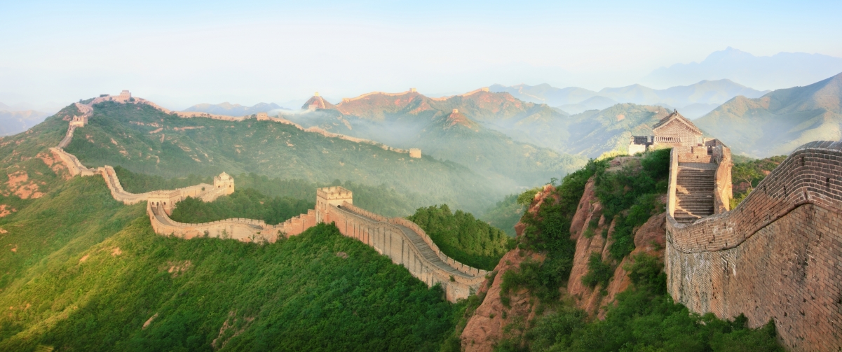 长城阳光美景，3440x1440高清4K风景壁纸，免费下载