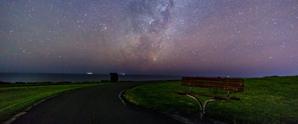星空之路，绝美椅子视角3440x1440 4K高清风景壁纸，免费下载