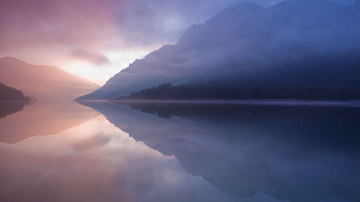 高清绝美，湖景5K超清壁纸，5120x2880分辨率，免费下载欣赏