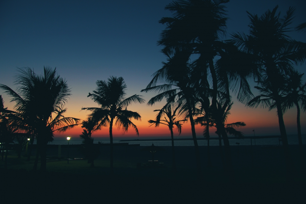 日落迪拜，绝美海边4K风景壁纸，高清4000x2666，一键下载！