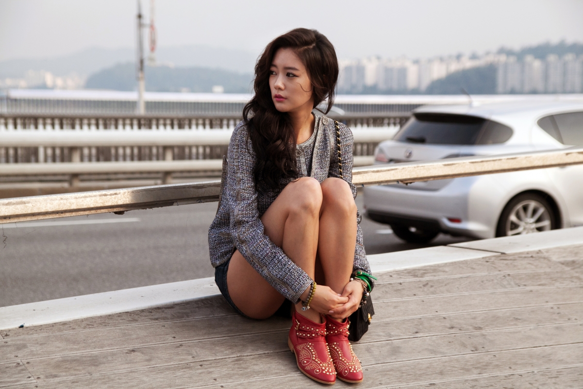 韩国女神Clara Lee李成敏惊艳4K壁纸，高清美图3861x2574，一键下载尽享视觉盛宴！