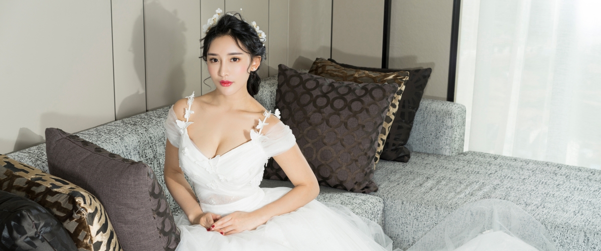 白色婚纱美女小西，绝美4K高清壁纸，3440x1440分辨率，免费下载