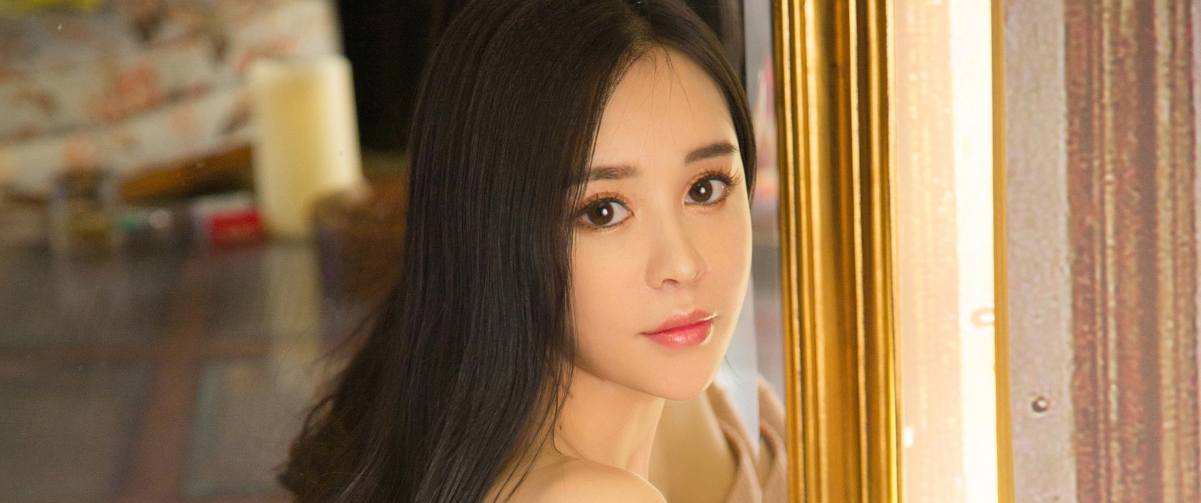 杜小雨，绝美长发模特，惊艳4K带鱼屏壁纸，高清下载尽在此处