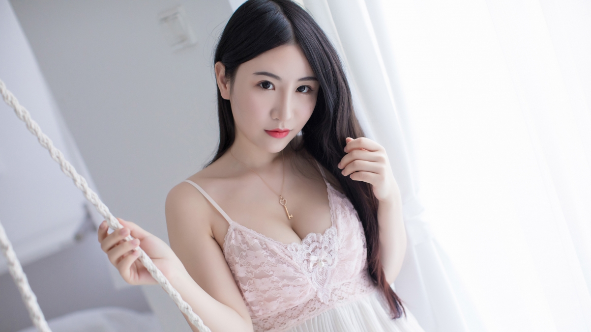 蕾丝吊带睡衣美女谢芷馨，超清4K壁纸下载，惊艳高清3840x2160