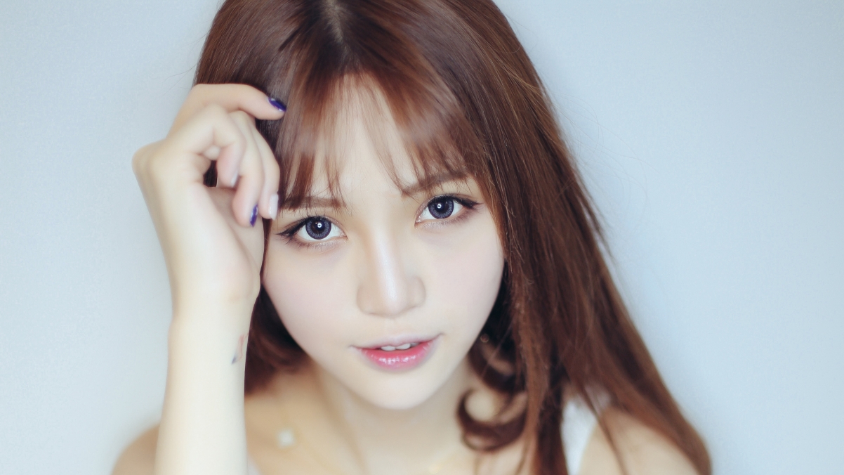 长发女神绝美壁纸，3840x2160超清4K美女图片，高清下载