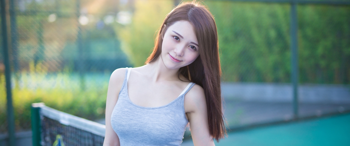气质网球长发女神，4K高清壁纸下载，绝美画面3440x1440分辨率