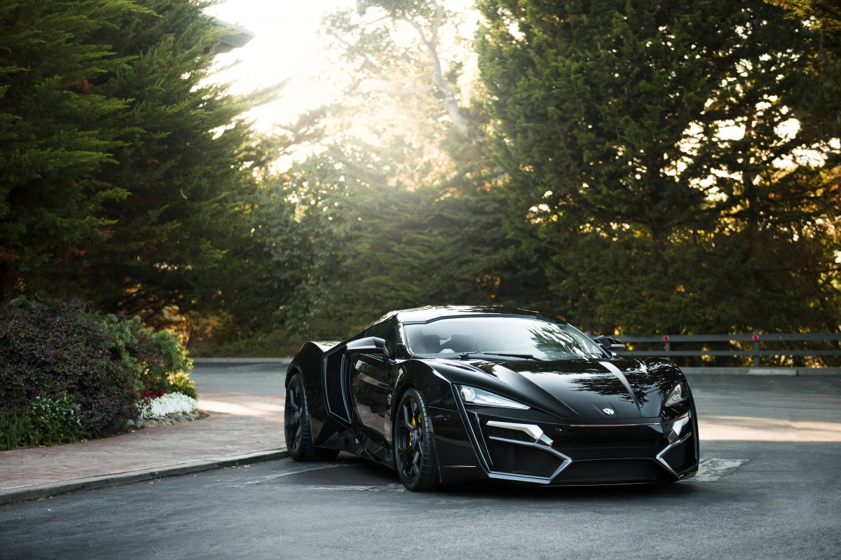 HyperSport Lykan黑色跑车，极致4K高清壁纸，4096x2726分辨率，畅享下载！