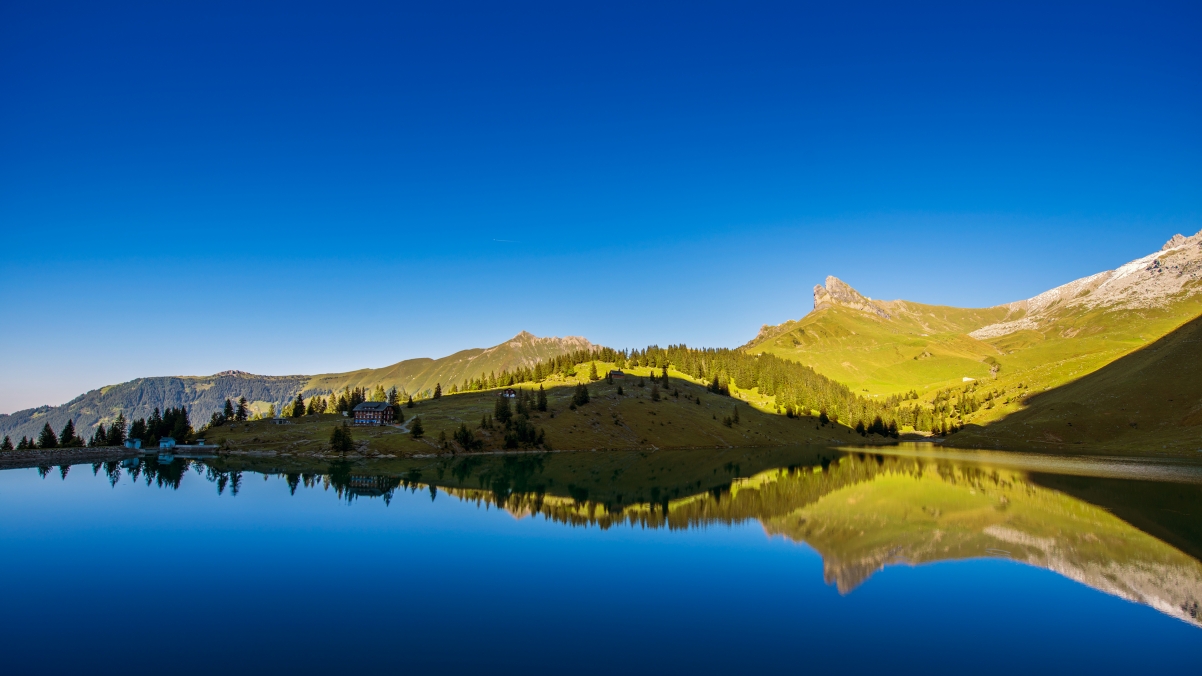 瑞士湖光山色美景，4K超清壁纸下载，高清3840x2160分辨率