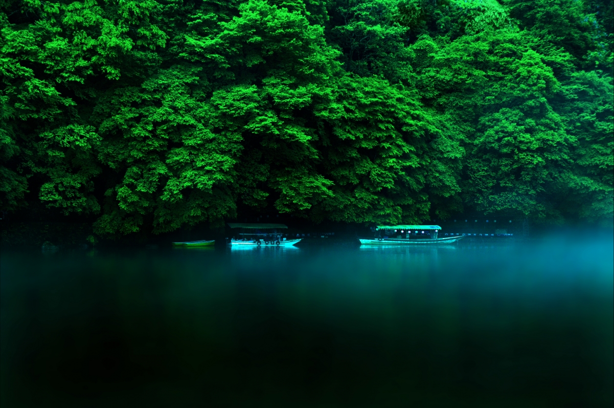 日本本州岛绝美自然，林间湖水泛舟，4K超清壁纸震撼来袭，高清下载4288x2848