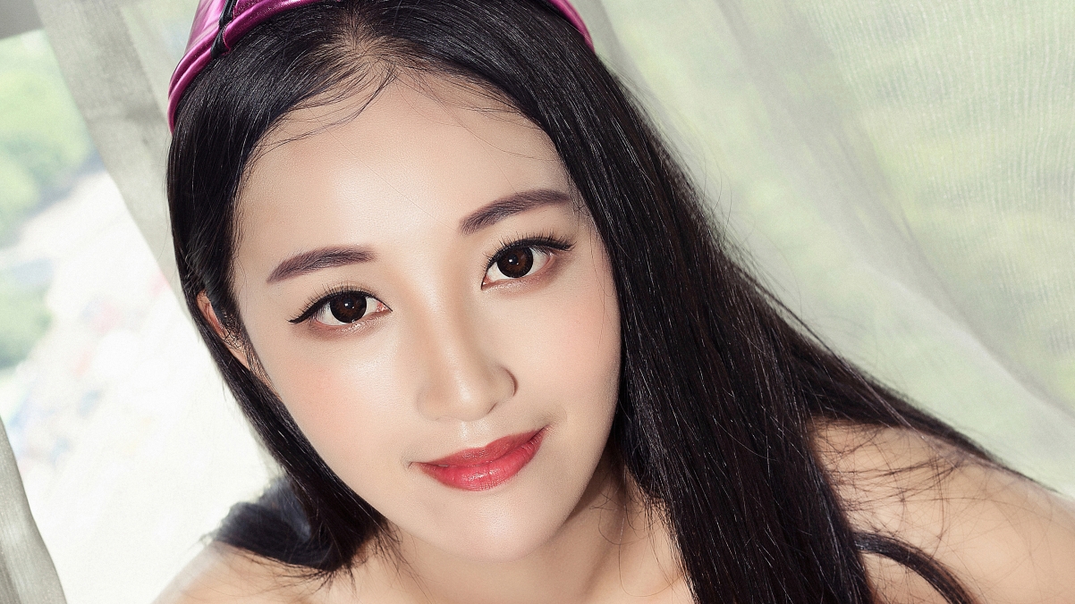 敏珺空姐绝美风采，高清4K美女壁纸，3840x2160分辨率畅享下载