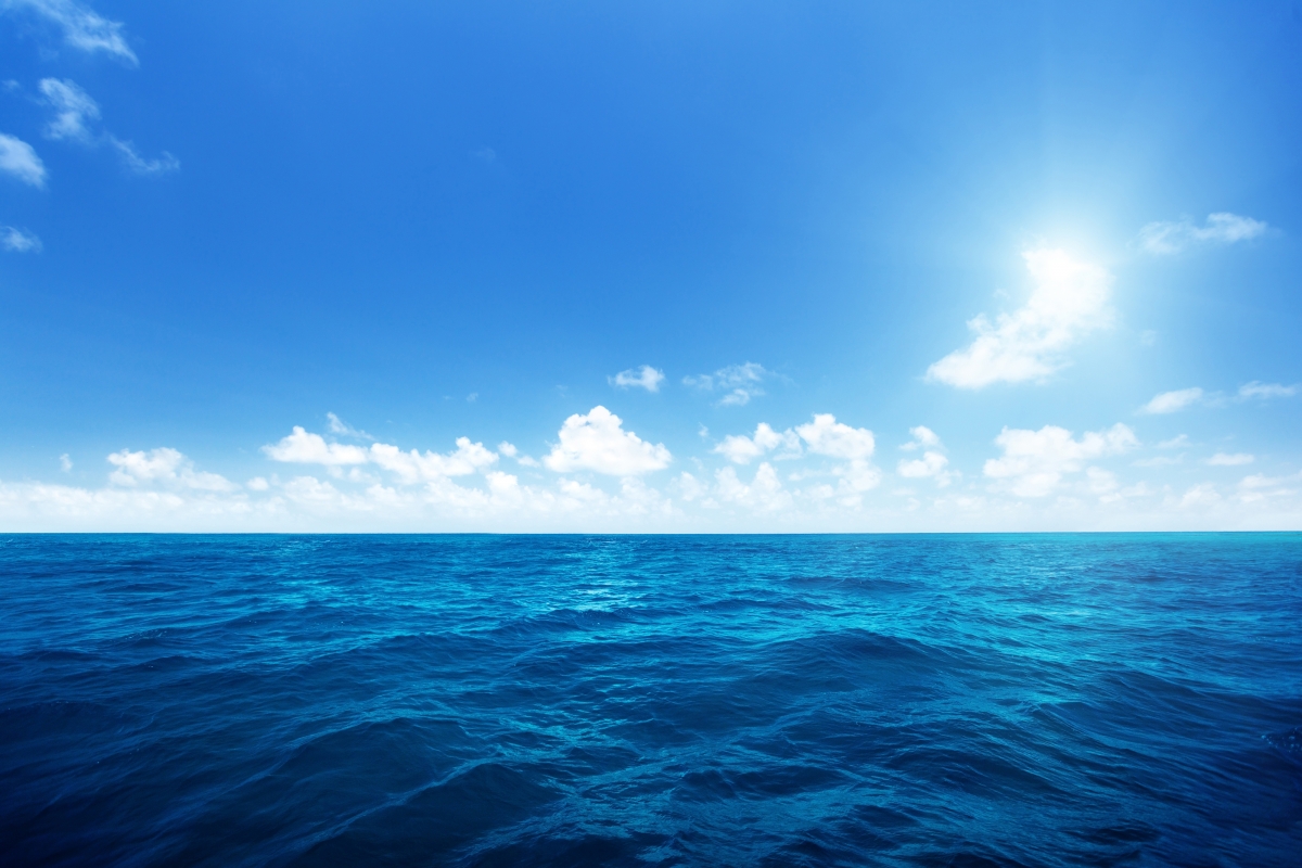 大海蓝天白云4K自然风光，高清壁纸下载，尺寸4000x2667