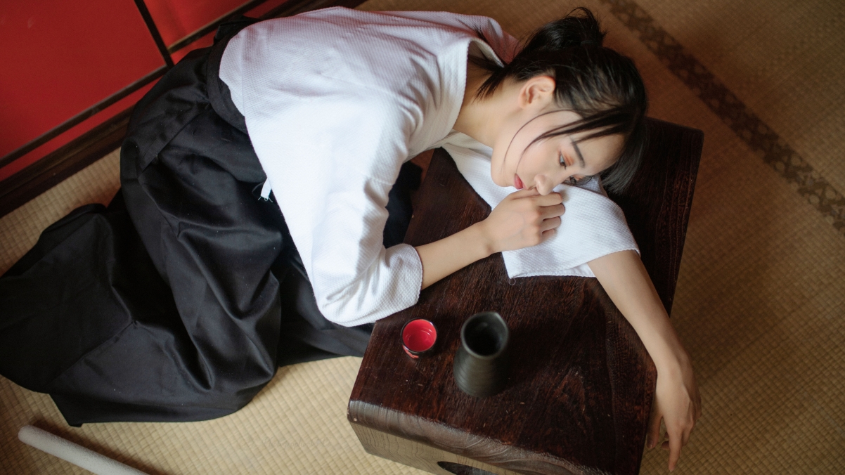 剑道服美女惊艳亮相，超高清4K壁纸，3840x2160分辨率，绝美图片任你下载