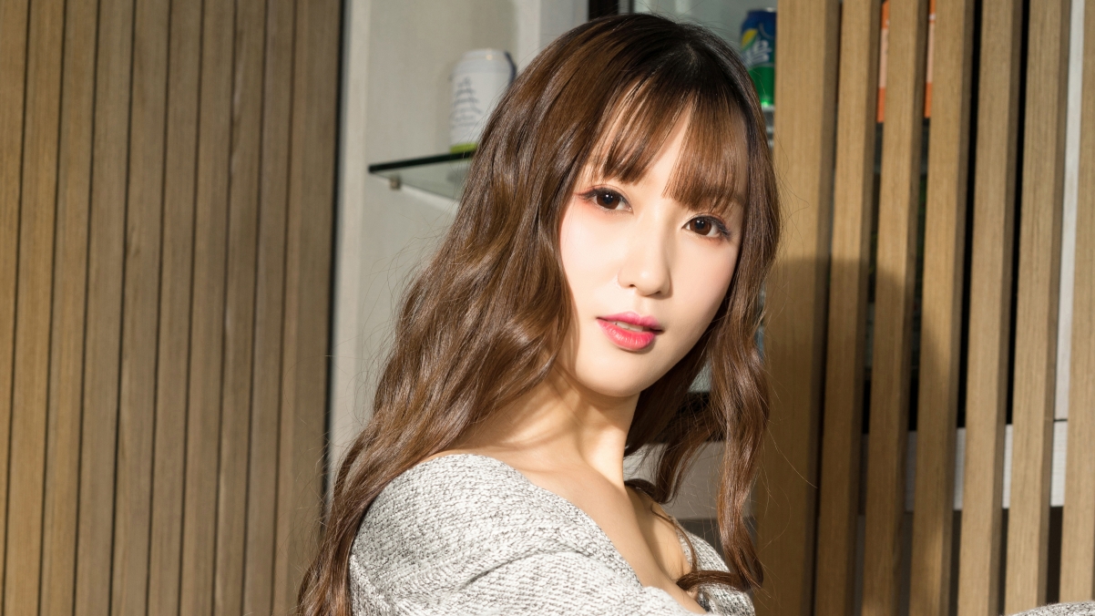 丹丹精选，养眼长发美女4K超清壁纸，3840x2160高清下载