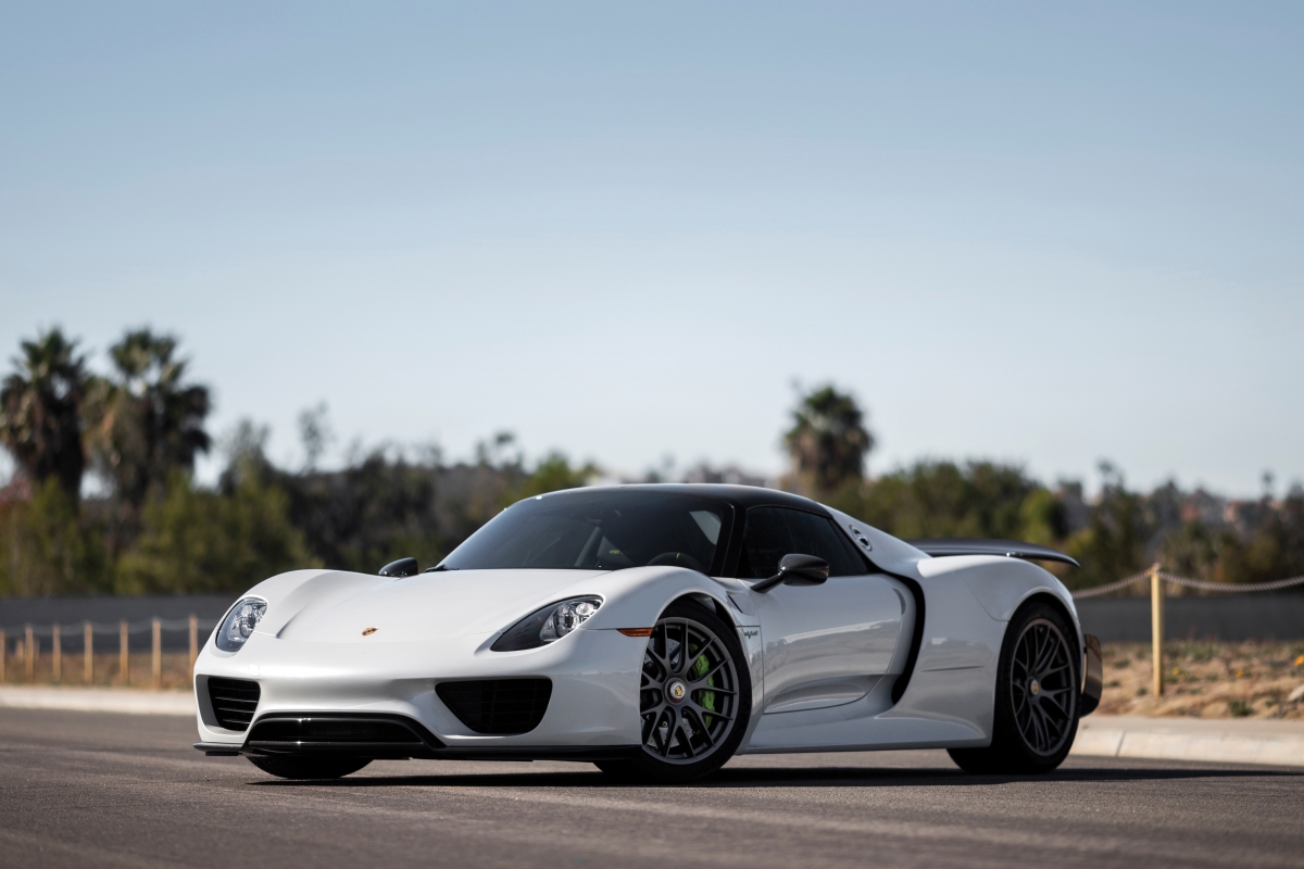 保时捷918惊艳登场，4K超清壁纸，4000x2667高清大图，一键下载！