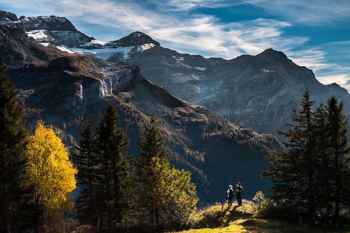 登山之旅，绝美4K风景壁纸，高清4896x3264，一键下载！