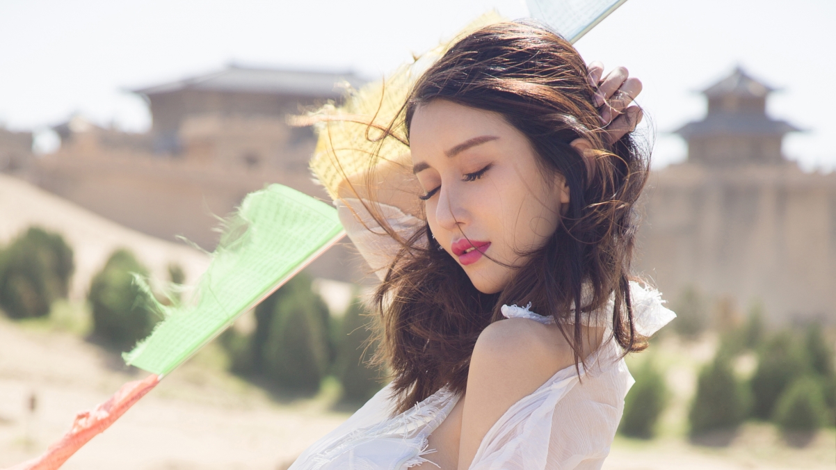 田梓茵绝美4K壁纸，超清3840x2160分辨率，一键下载！