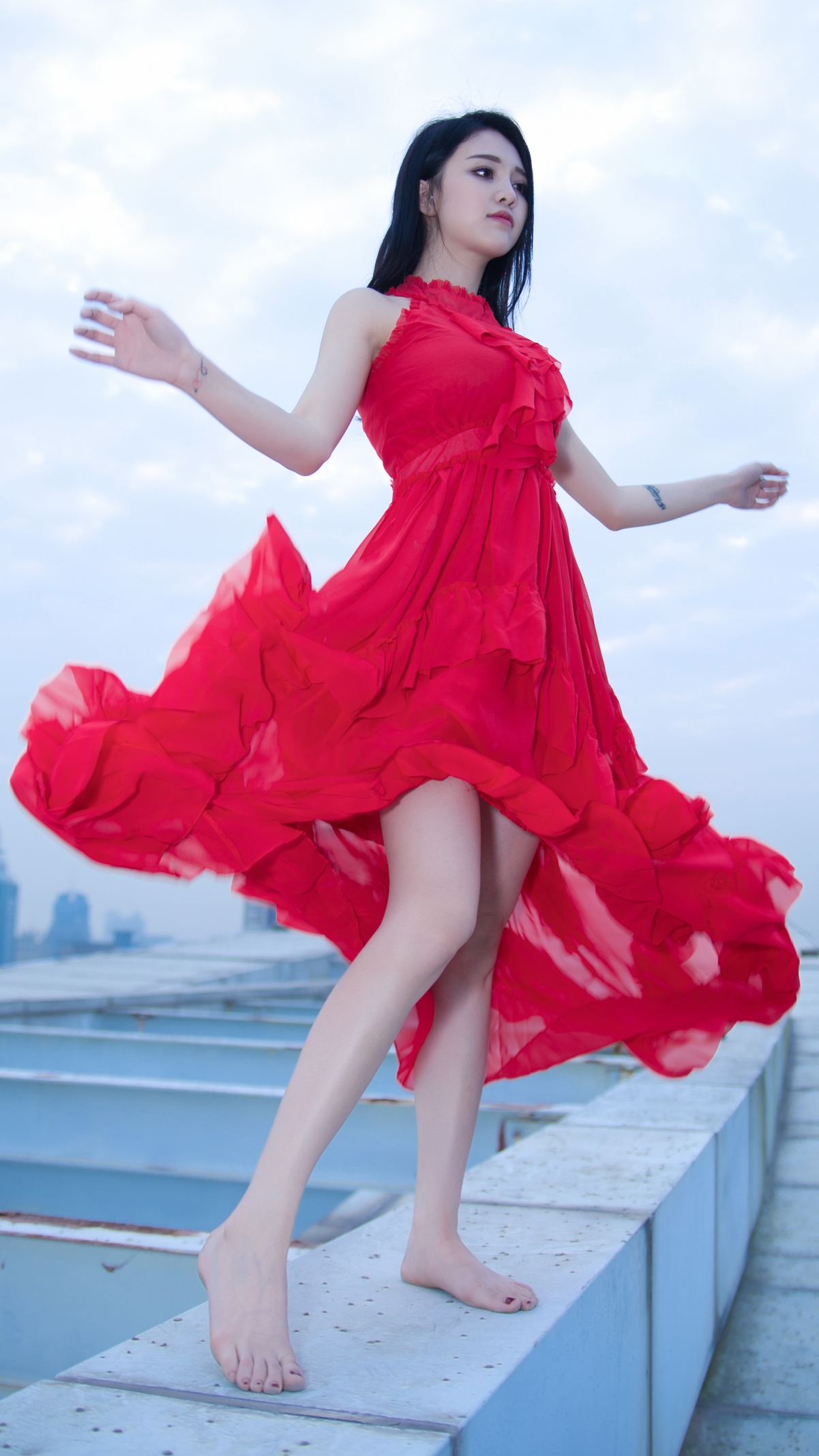 李倩倩，天台女神惊艳亮相，4K超清手机壁纸免费下载，高清2160x3840