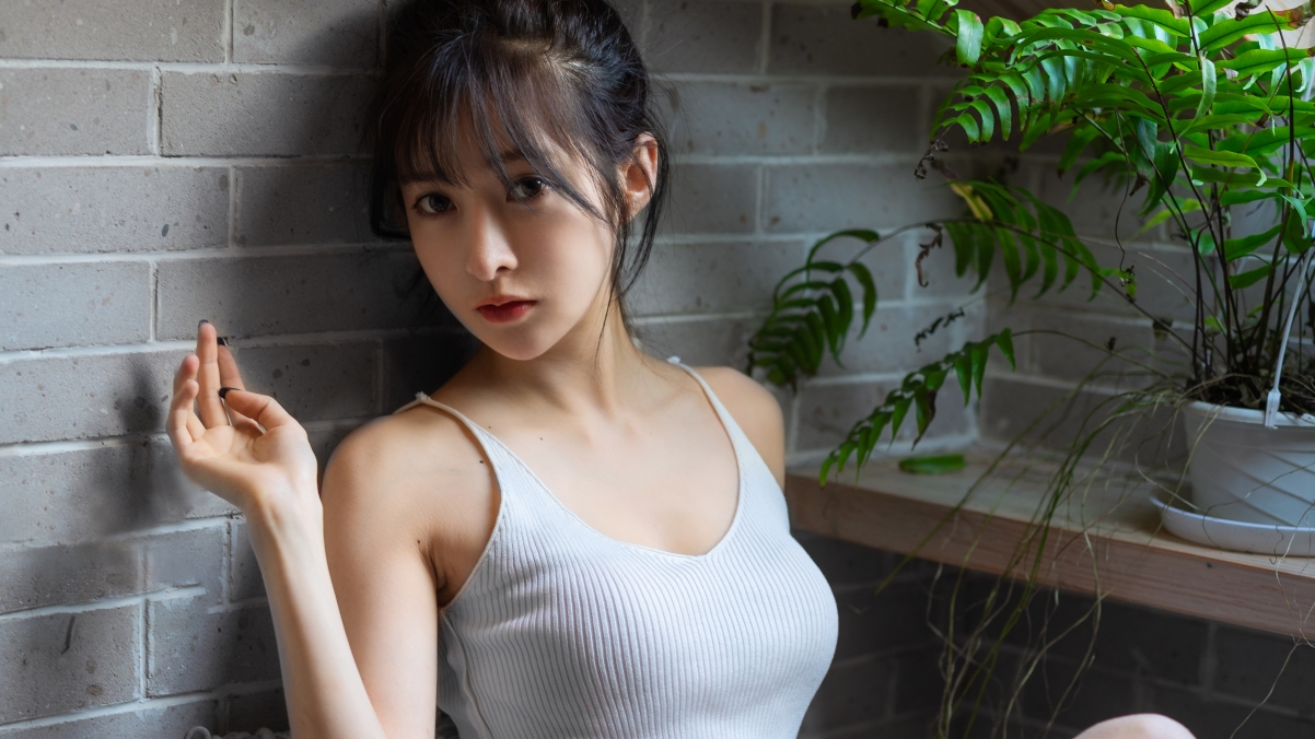 文艺家居必备，绝美4K养眼美女壁纸，3840x2160高清下载