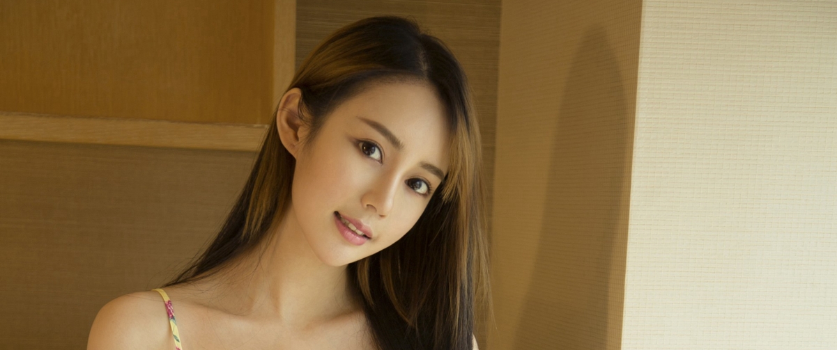 陈一精选，3440x1440带鱼屏高清美女壁纸，4K画质，免费下载