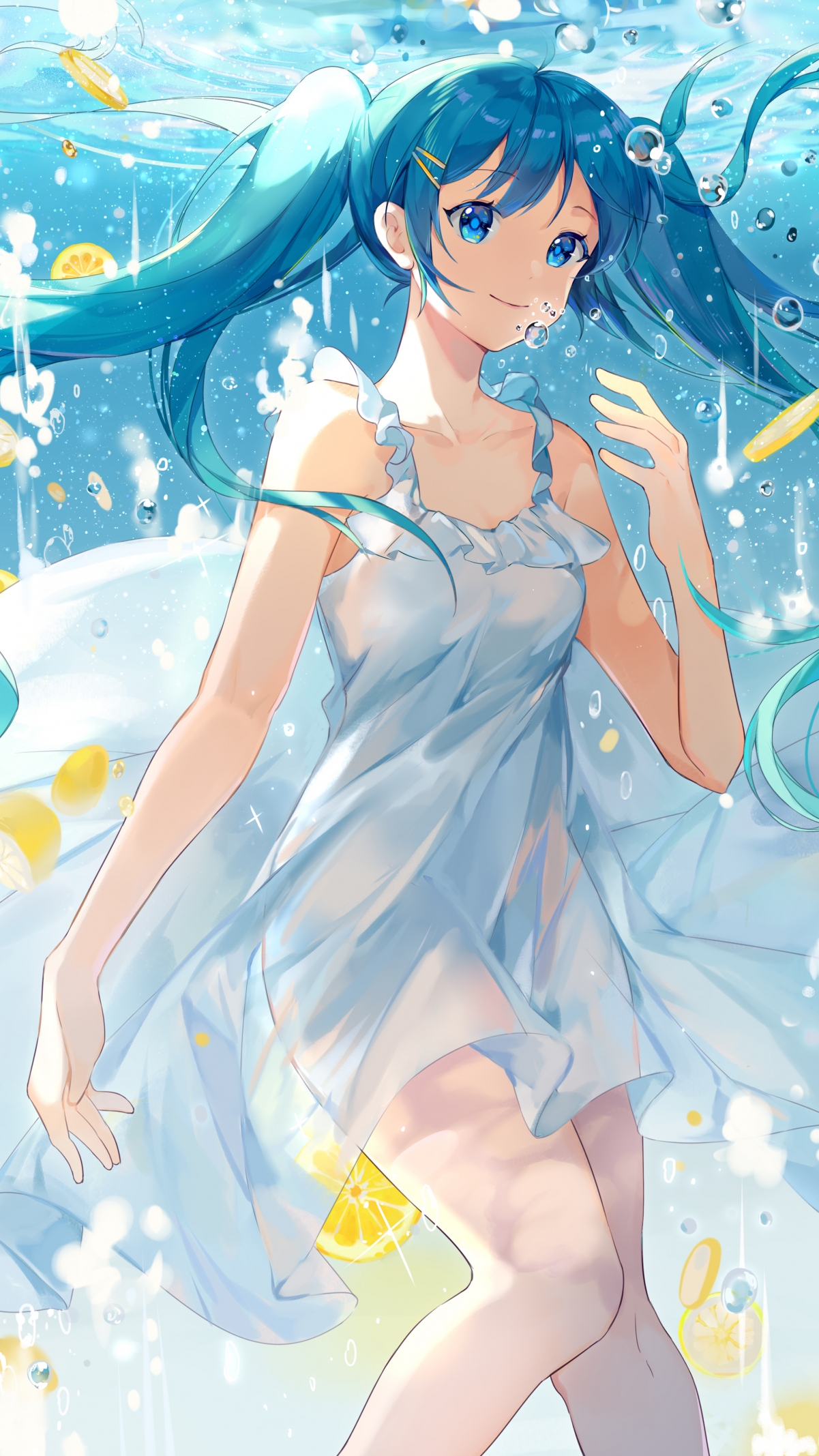初音未来水下4K动漫竖屏手机壁纸，高清2160x3840，免费下载