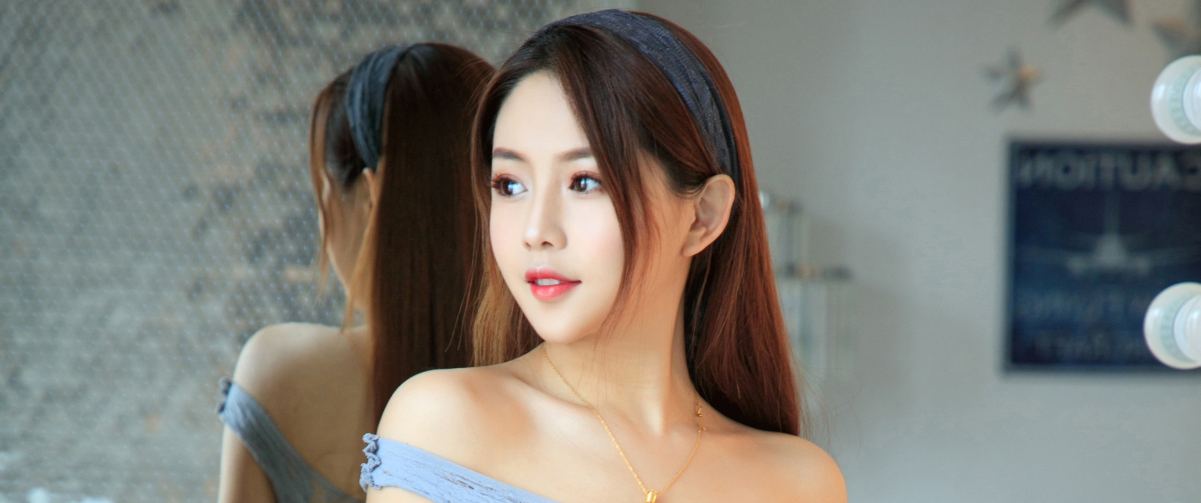 超清4K美女壁纸，3440x1440分辨率，精选美图下载