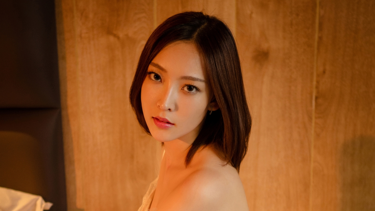 高清气质美女文文4K壁纸，3840x2160超清大图免费下载