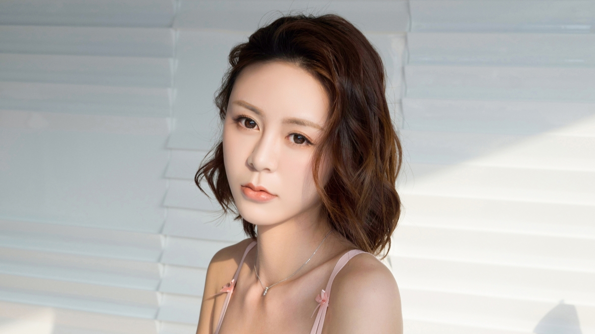 昕予精选，绝美4K美女壁纸，高清3840x2160，一键下载