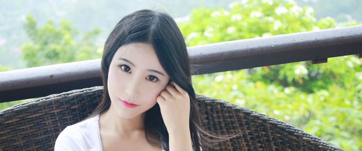 女神谢芷馨绝美带鱼屏壁纸，3440x1440超清4K美女图片，一键下载高清背景