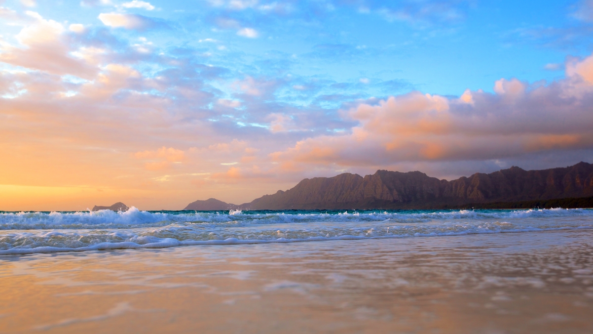 日出海边美景，海浪、天空、云彩，4K超清壁纸3840x2160，免费下载