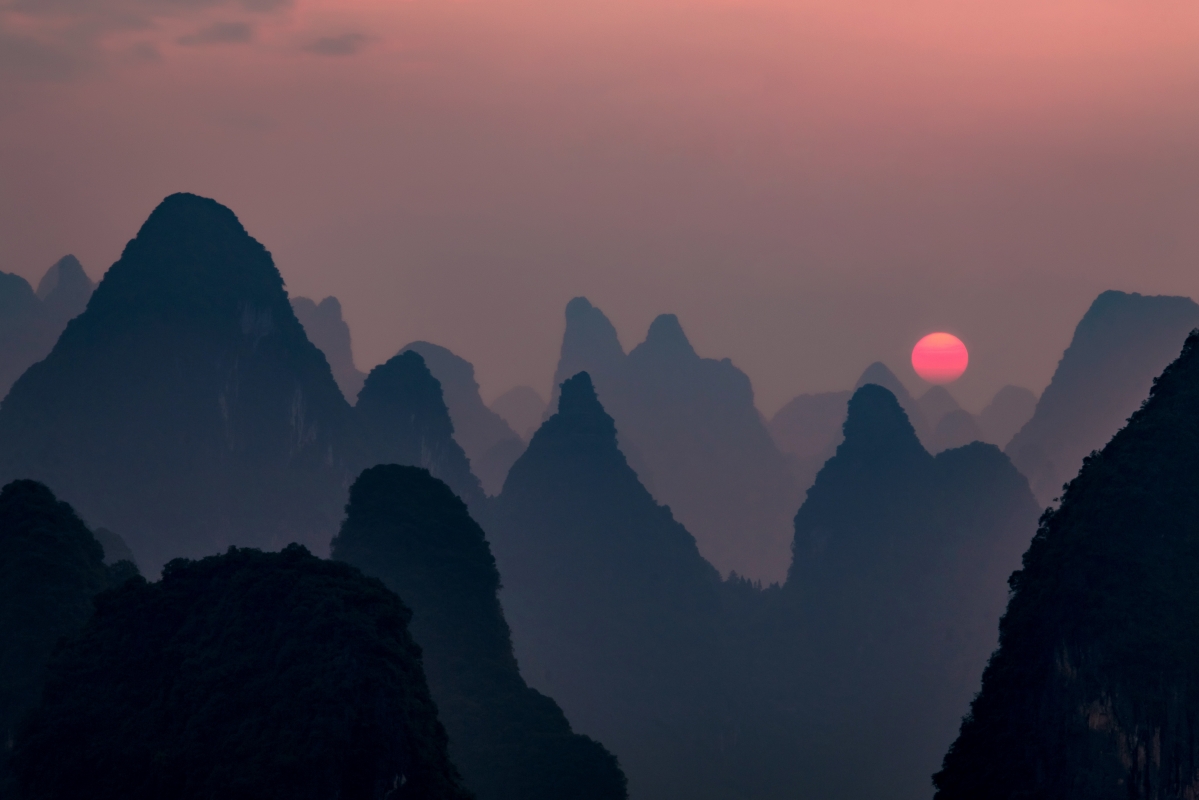 广西兴平老寨山绝美日出，5K超清风景壁纸，高清大图4K下载，分辨率5477x3651