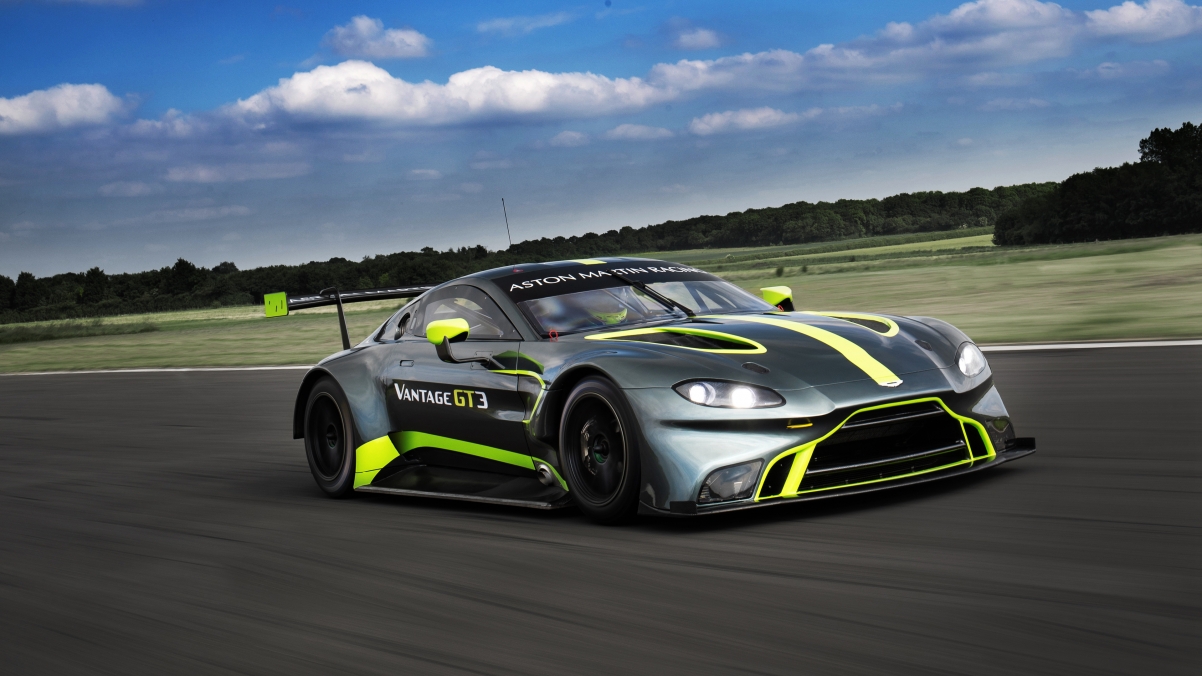 阿斯顿马丁Vantage GT3跑车，超清4K壁纸，3840x2160分辨率，免费下载