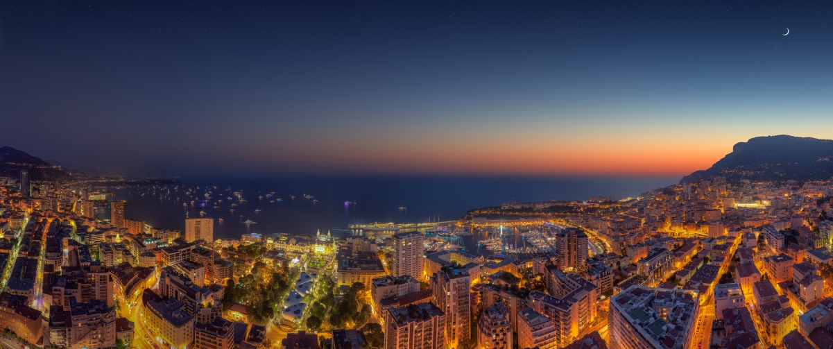摩纳哥公国黄昏与璀璨星空美景，高清4K壁纸下载（3440x1440）