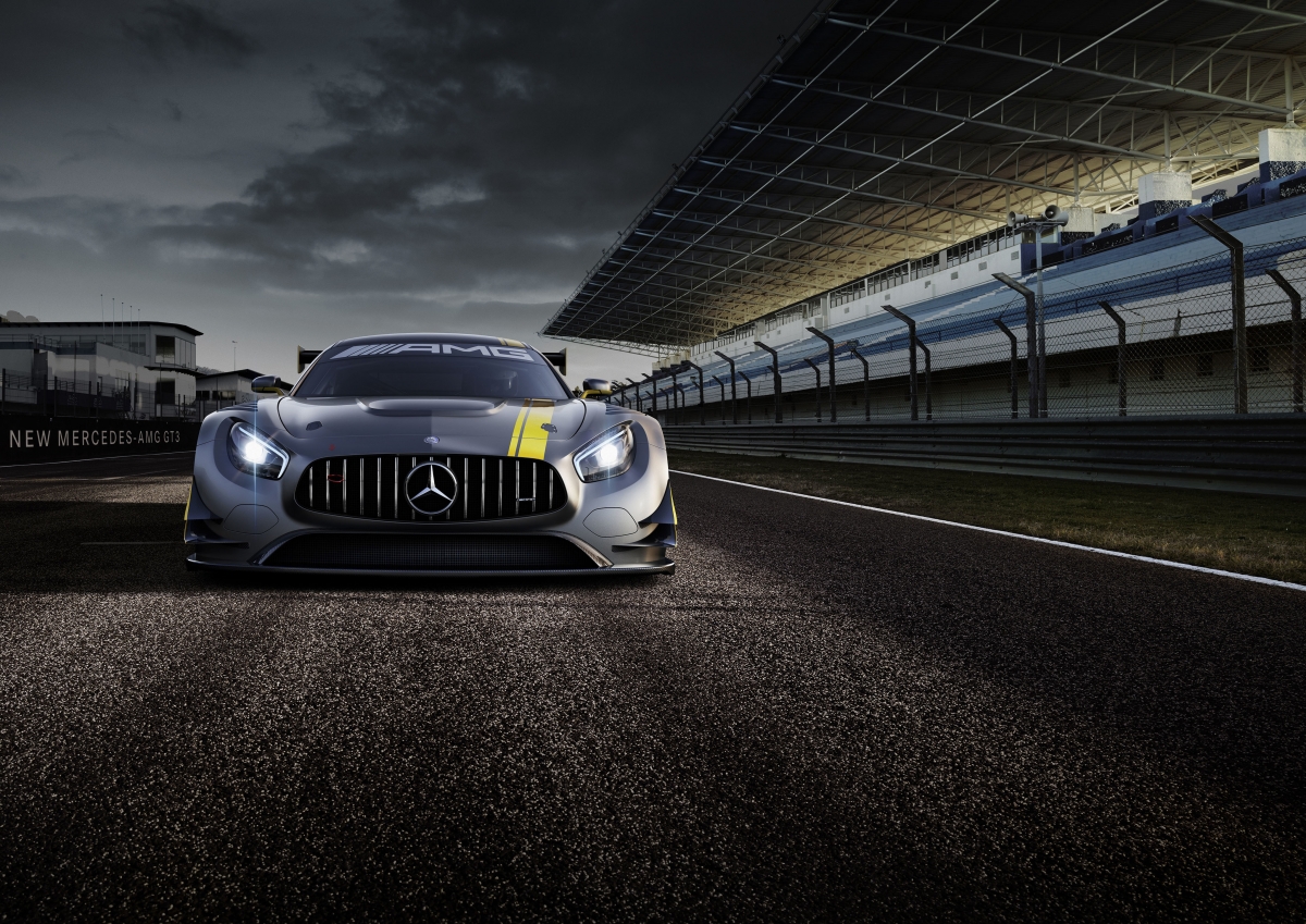 赛德斯奔驰AMG GT3炫酷登场，精选4K高清壁纸，震撼画质尽享，免费下载！