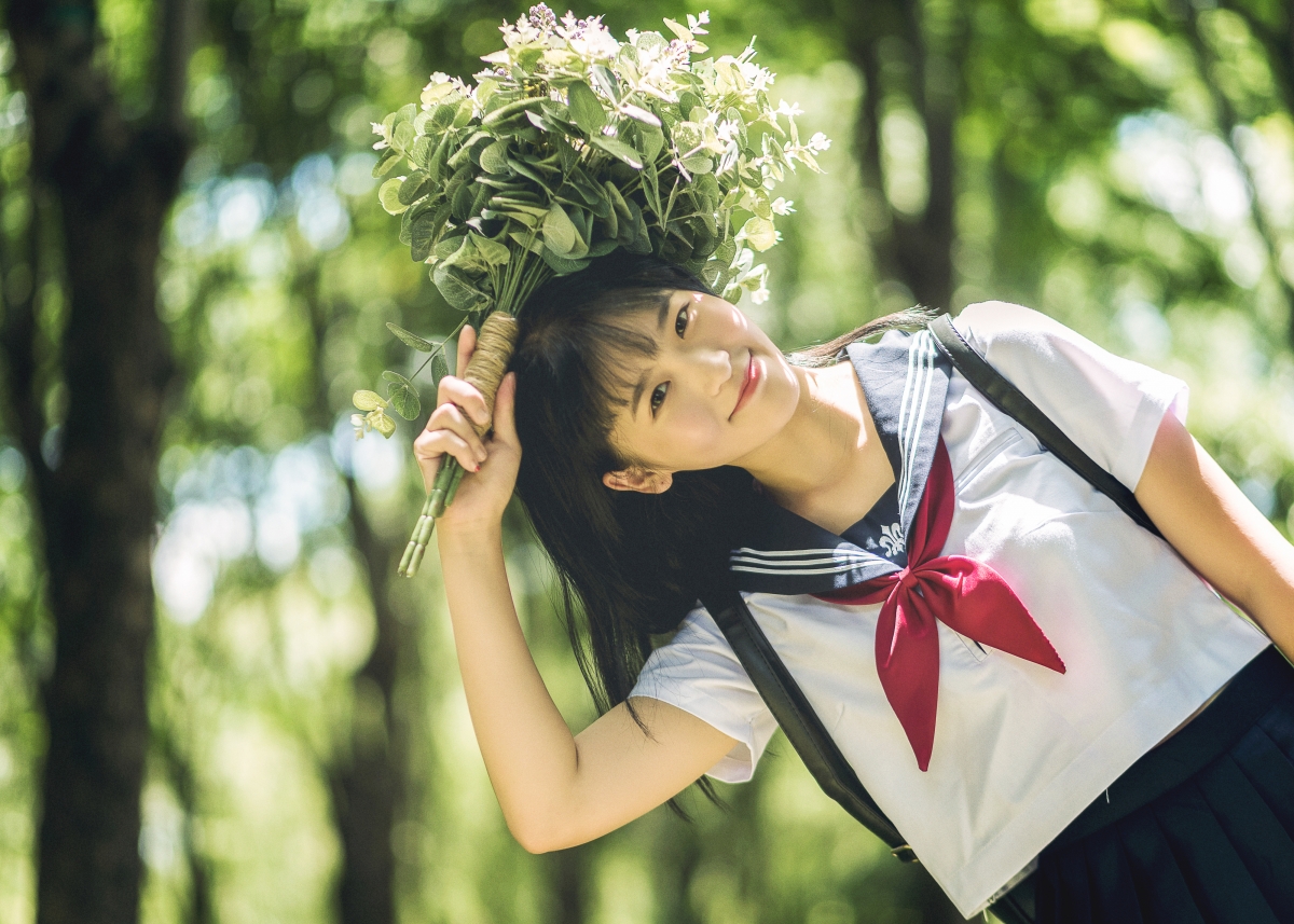 校园小清新美女4K超清壁纸，高清大图下载，尺寸4000x2857