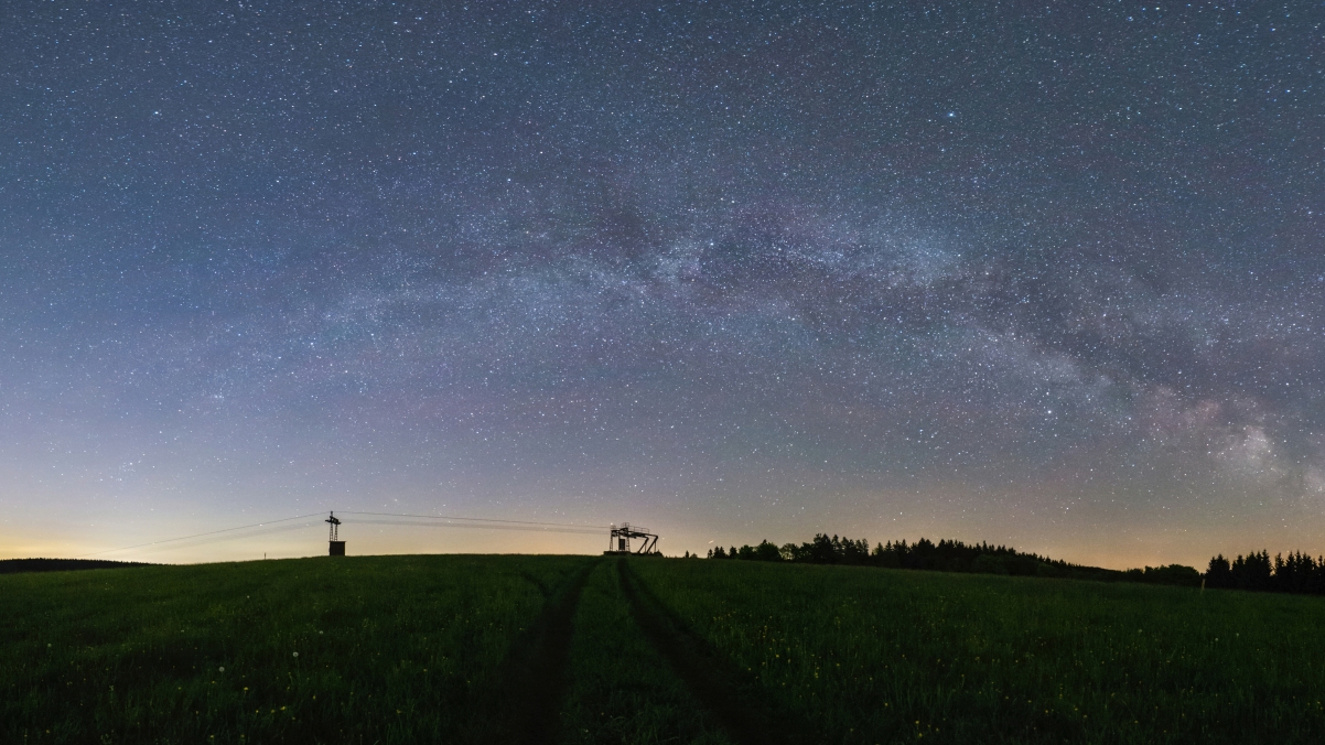银河系全景，繁星璀璨夜空，超清4K星空壁纸，3840x2160高清下载