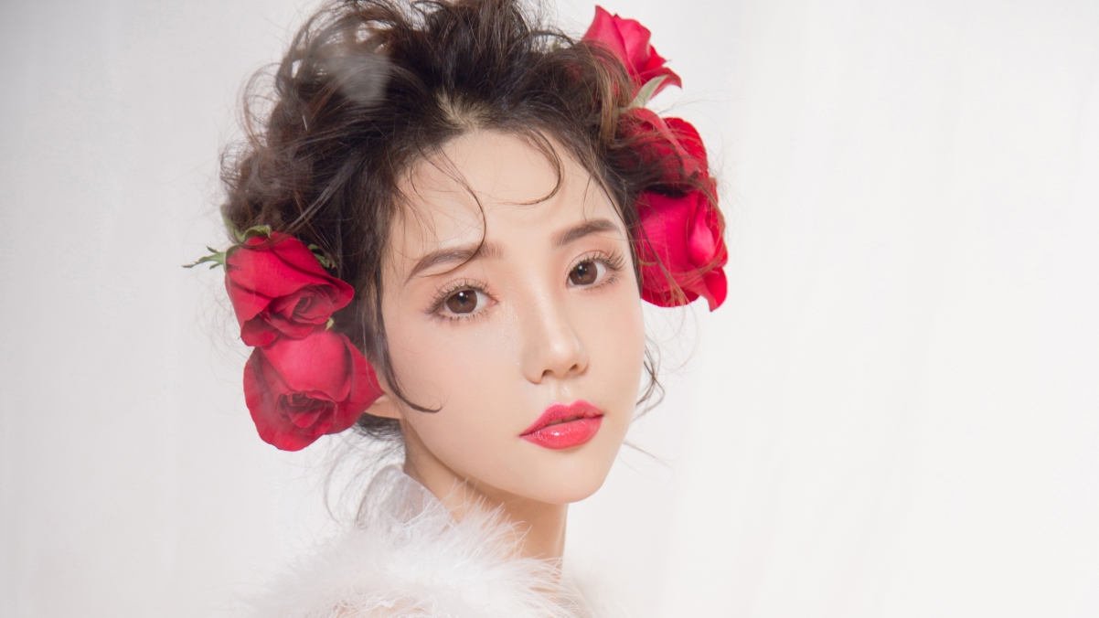 可欣玫瑰美女写真，高清4K壁纸，3840x2160超清下载