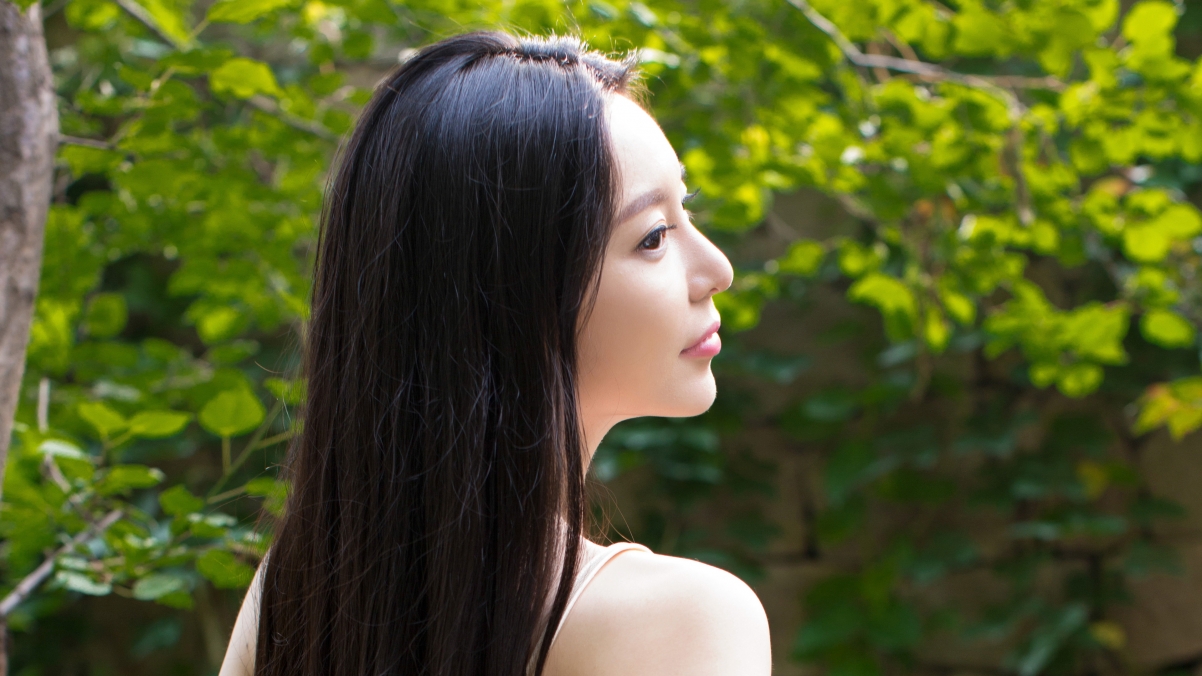 慕羽茜清新美女4K超清壁纸，3840x2160高清图片下载
