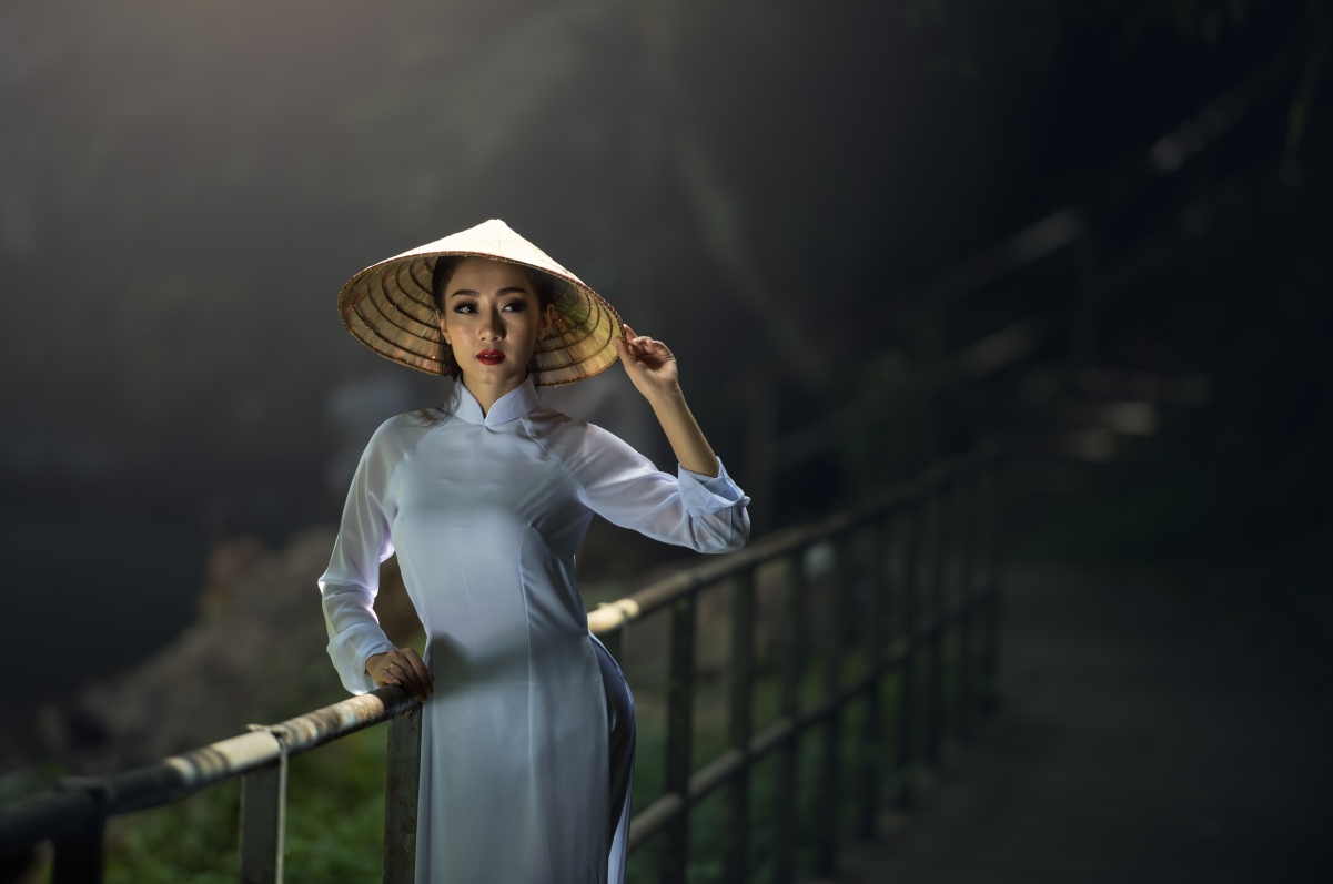 亚洲美女风采，泰国公园帽饰倩影，高清7K/4K美女壁纸，7235x4800超清下载