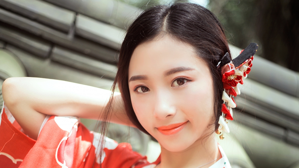 清纯和服美女4K高清壁纸，可爱风格，3840x2160分辨率，免费下载